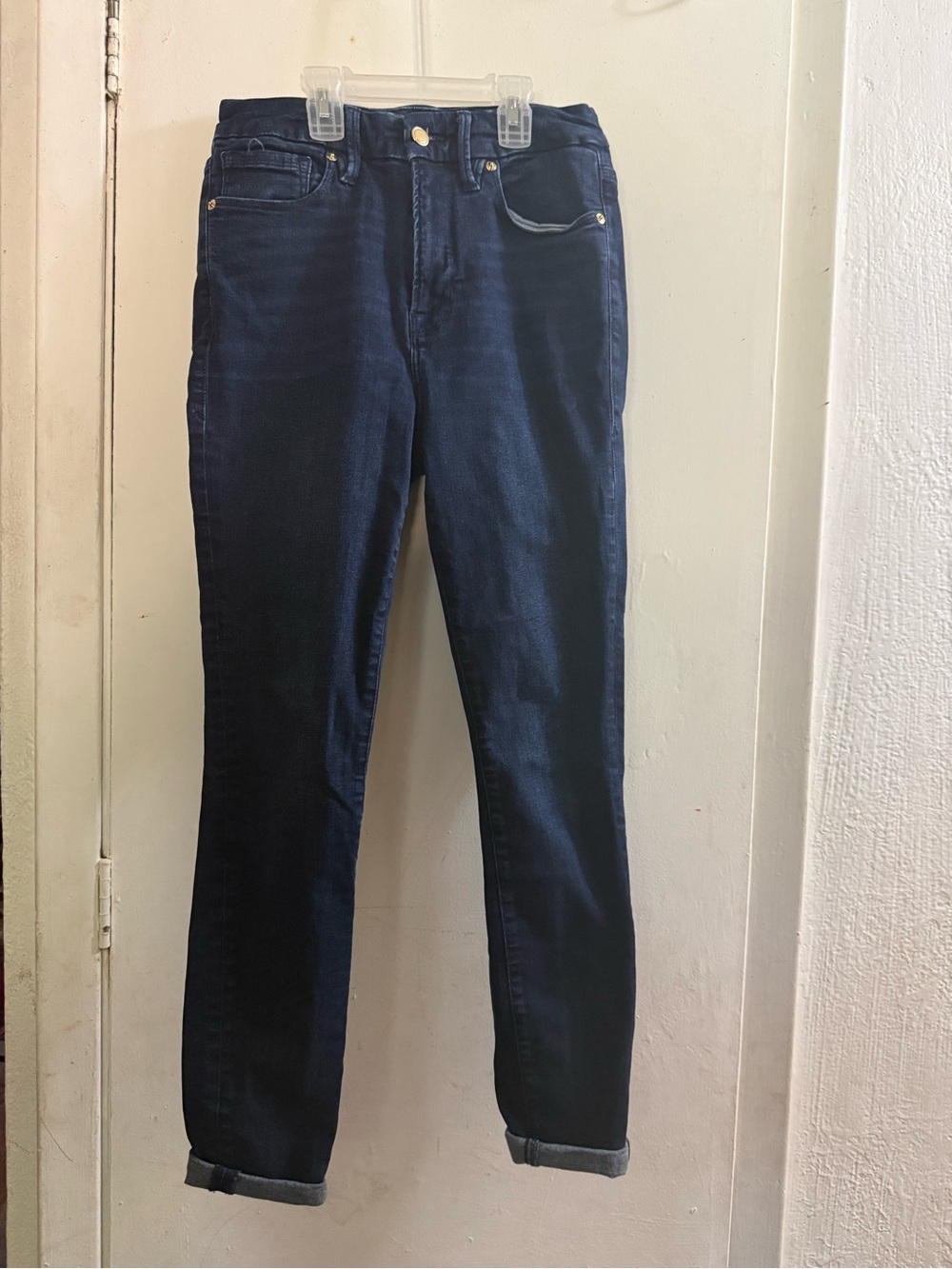 Good American Skinny Jeans in Dark Indigo Blue - Picture 2 of 9